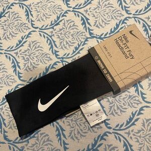 NWT Nike Black and White Headband